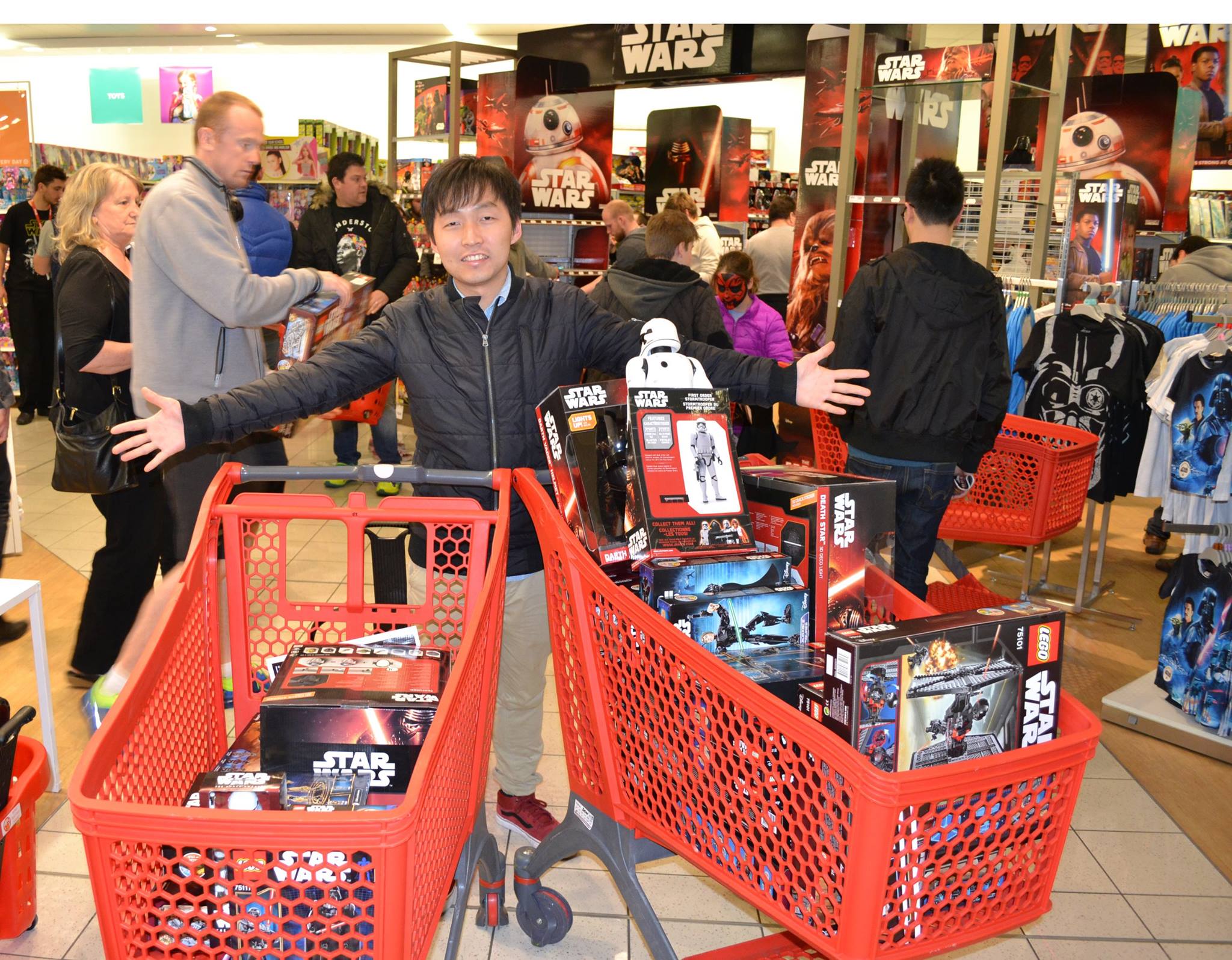 Shoppers in ANZ filling shopping carts on ForceFriday